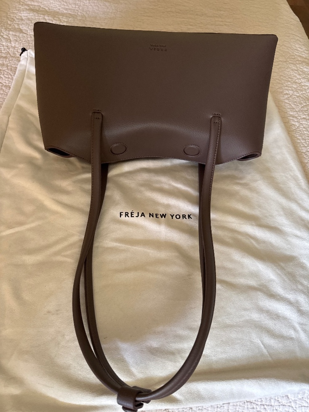 Freja New York Chrystie Bag in Espresso, excellent condition